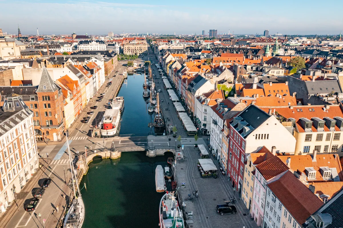 บรรยากาศย่านนือฮาวน์ & ริมน้ำ (Nyhavn) ในโคเปนเฮเกน