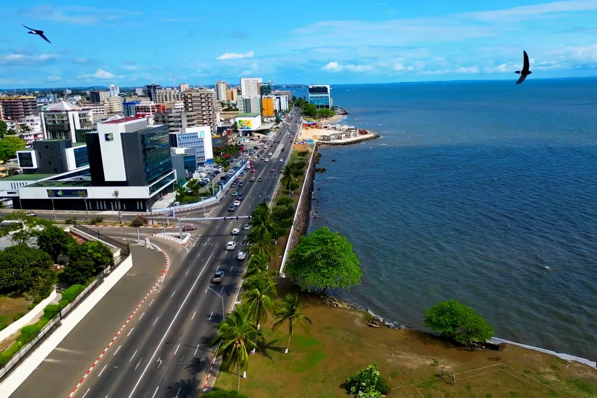 บรรยากาศย่านQuartier Louis ในลีเบรอวิล