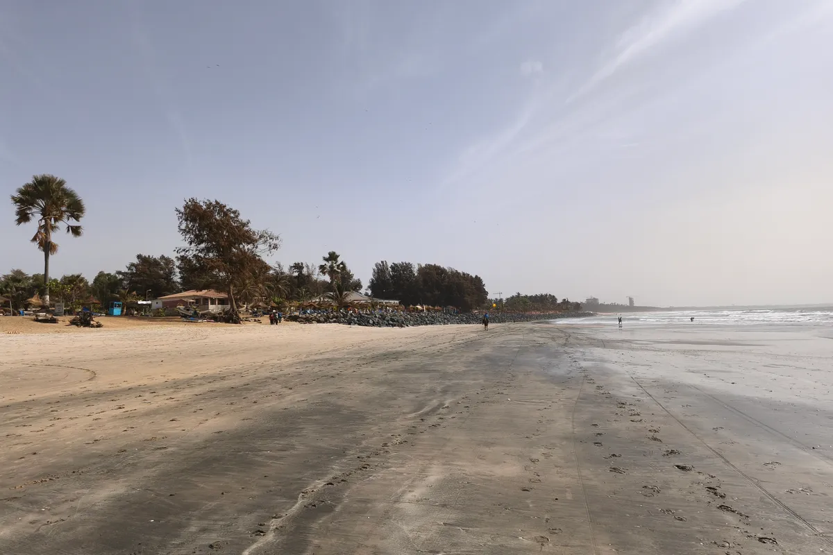 บรรยากาศย่านโคโลลี / Senegambia Strip ในเซร์เรกุนดา