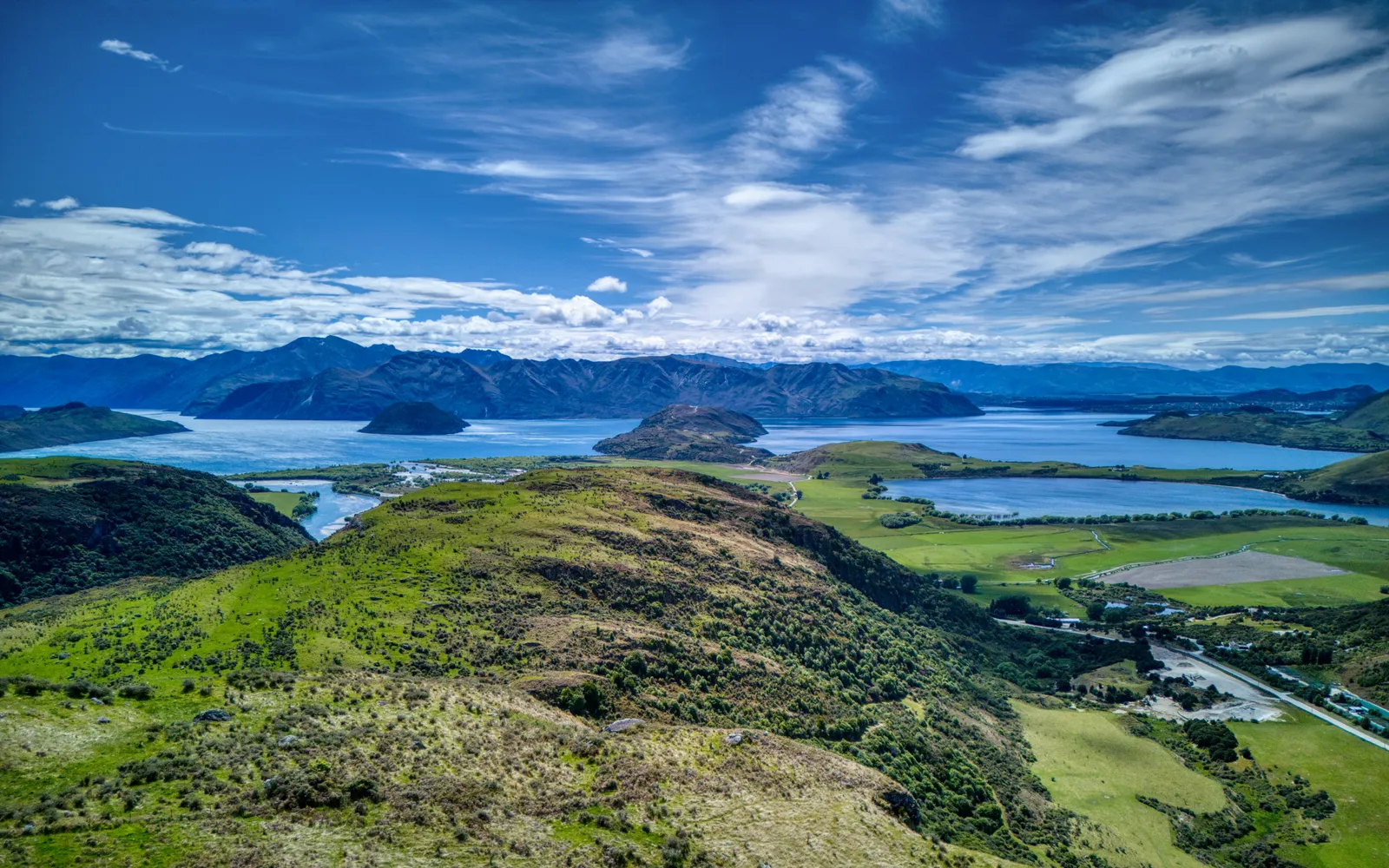 6 ที่เที่ยววานากา ที่ไม่ควรพลาด — ทะเลสาบ ต้นไม้ Wanaka Tree เส้นทาง Roys Peak และอุทยาน Mount Aspiring
