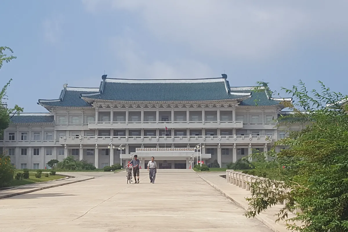 บรรยากาศย่านเนินจานัม (Janam Hill) ในเคซอง