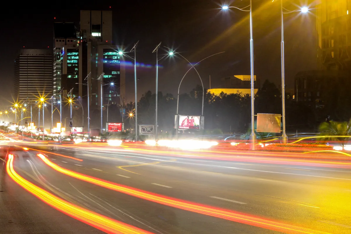 บรรยากาศย่านBlue Area / Jinnah Avenue ในอิสลามาบัด