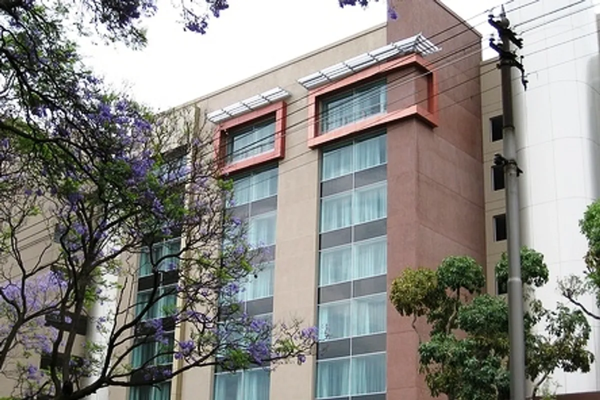บรรยากาศย่านโรสแบงก์ (Rosebank) ในโจฮันเนสเบิร์ก