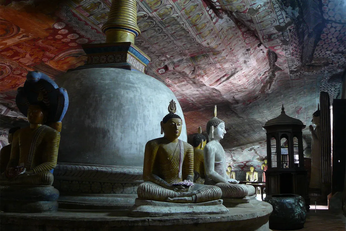 บรรยากาศย่านอินามาลูวา ในสิกิริยา