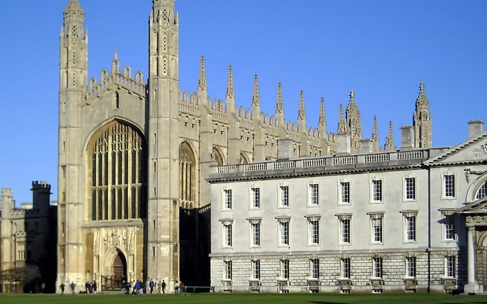 6 ที่เที่ยวเคมบริดจ์ที่ไม่ควรพลาด — King's College Chapel ล่องเรือ Punt และ The Backs