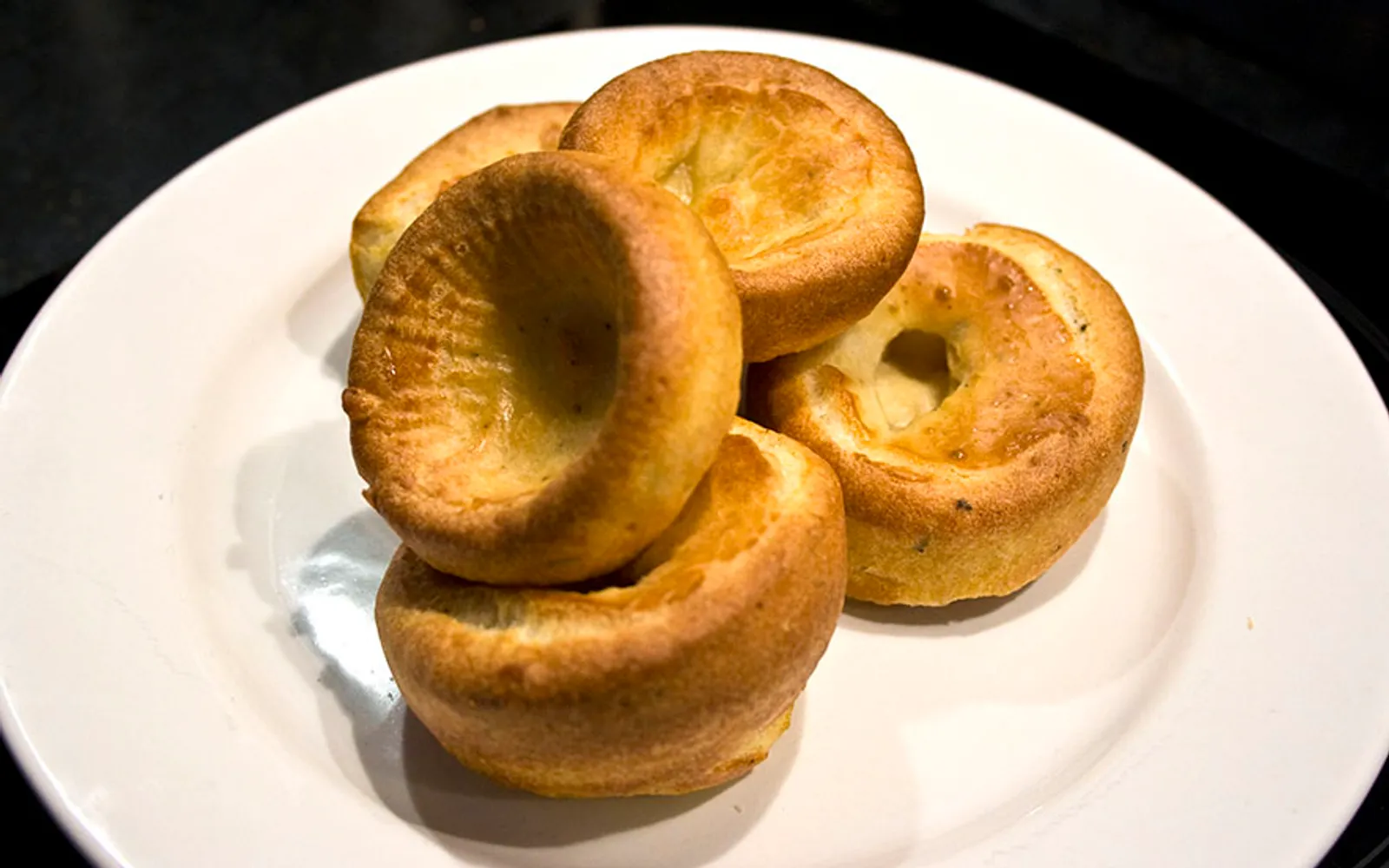 6 อาหารยอร์กเชียร์-ลีดส์ ที่ต้องลองให้ได้ — Yorkshire Pudding ปลาชิปส์ และพุดดิ้งย่านแปลกที่สุดในโลก