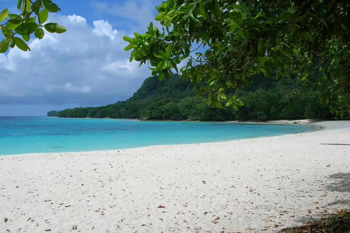 บรรยากาศย่านหาดลอนน็อก & แชมเปญ (Lonnoc / Champagne Beach) ในเอสปิริตูซานโต