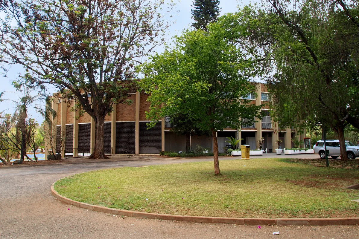 บรรยากาศย่านRiverside / Bradfield ในบูลาวาโย