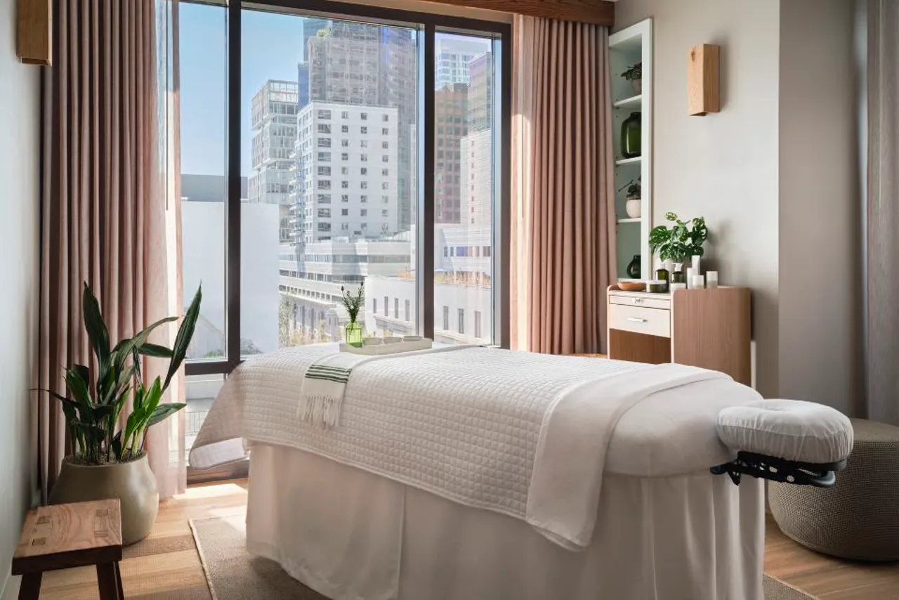 1 Hotel San Francisco — rooms and atmosphere