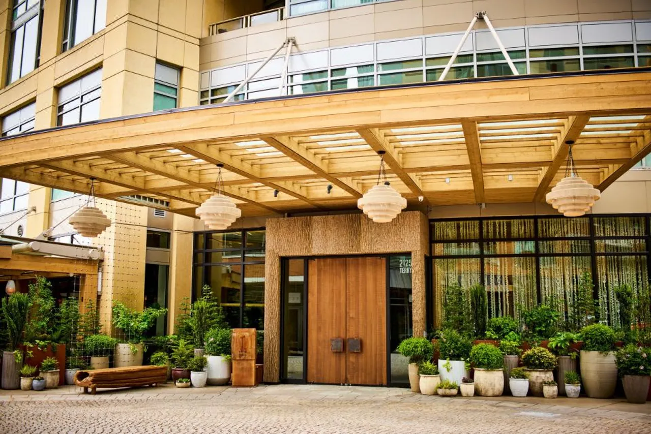 1 Hotel Seattle — rooms and atmosphere