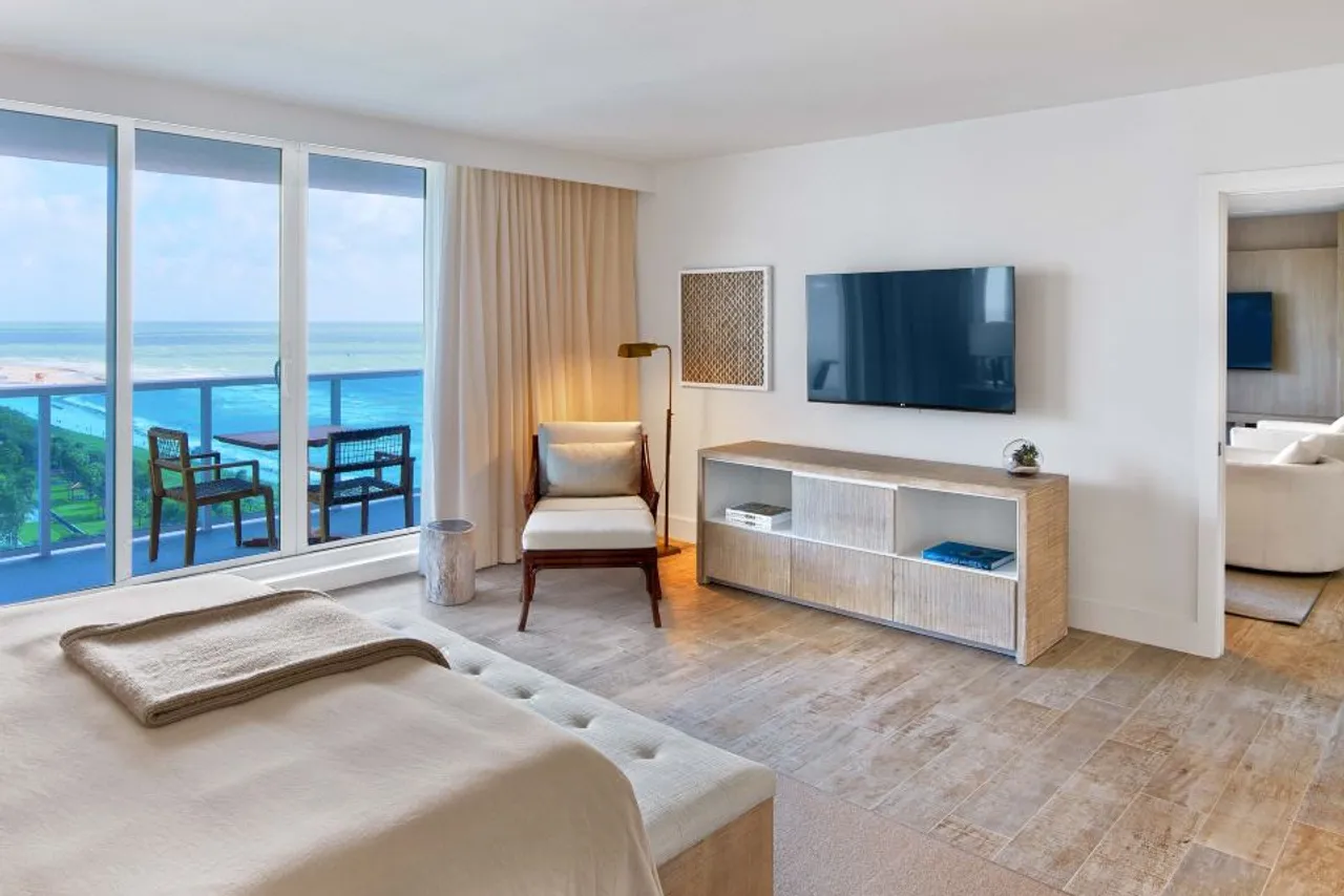 1 Hotel South Beach — rooms and atmosphere
