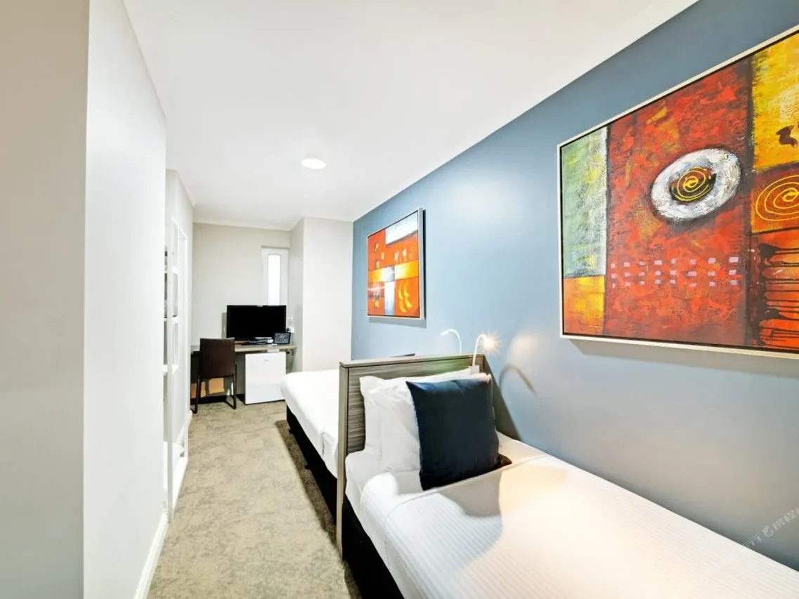28 Hotel — rooms and atmosphere