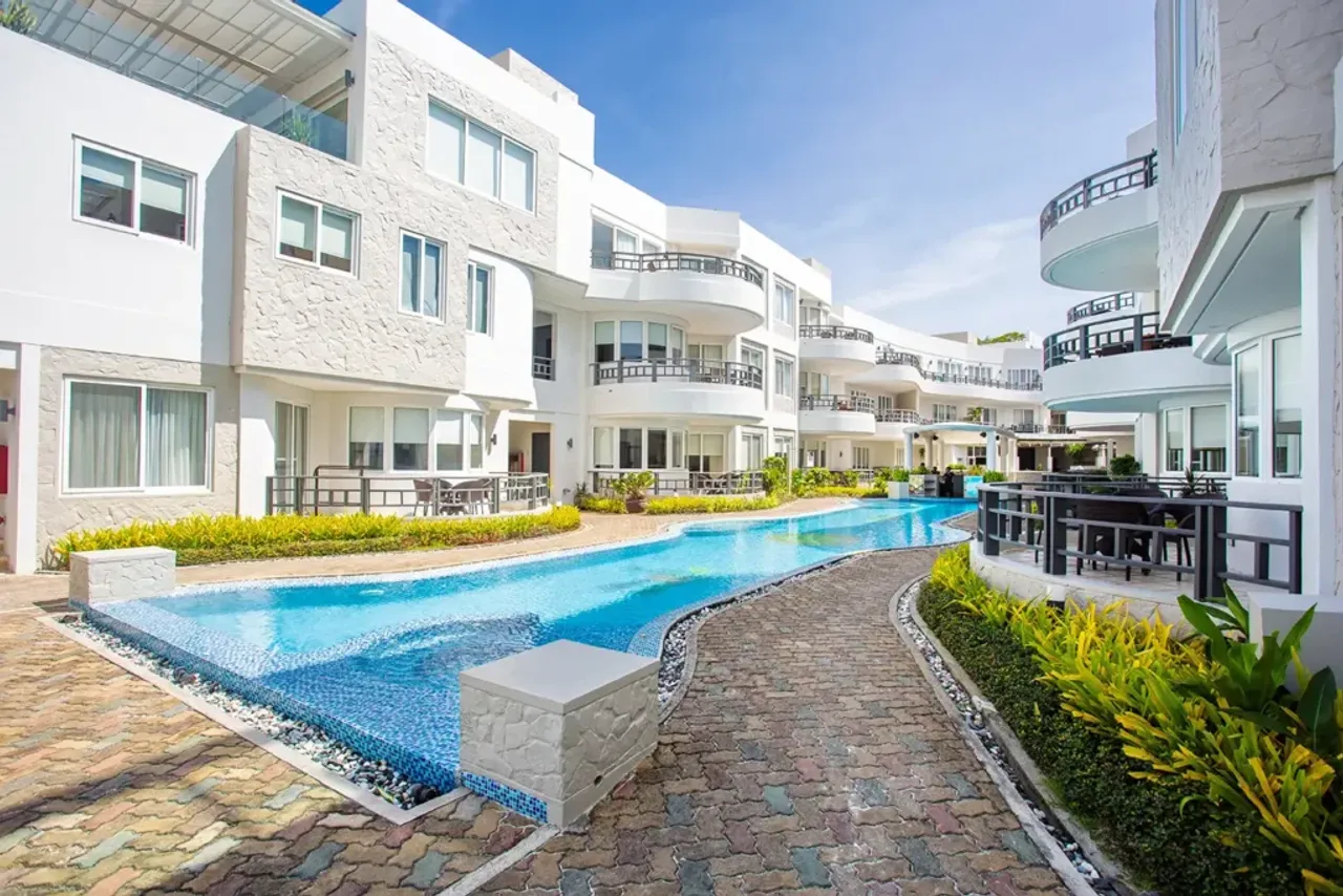 7Stones Boracay Suites — rooms and atmosphere