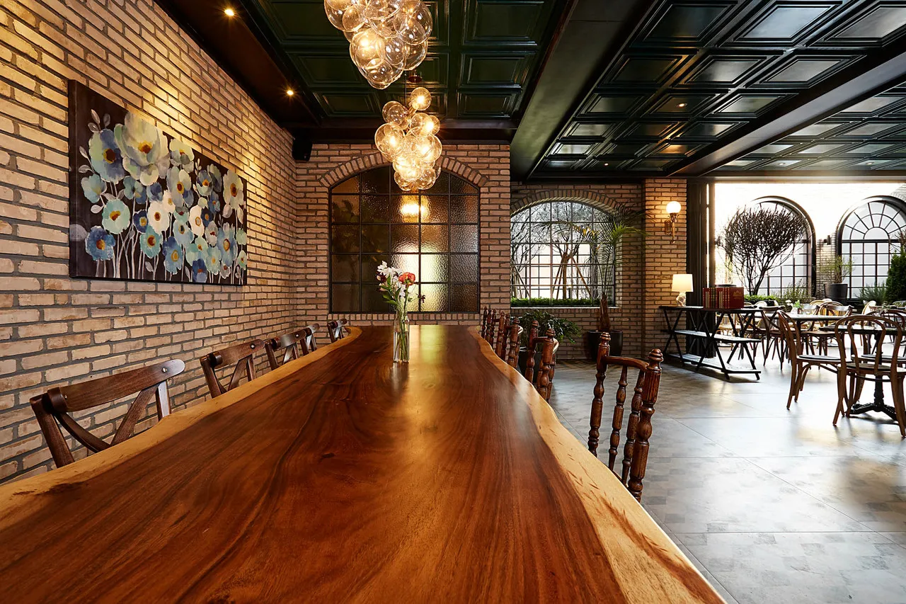 9 Brick Hotel — rooms and atmosphere