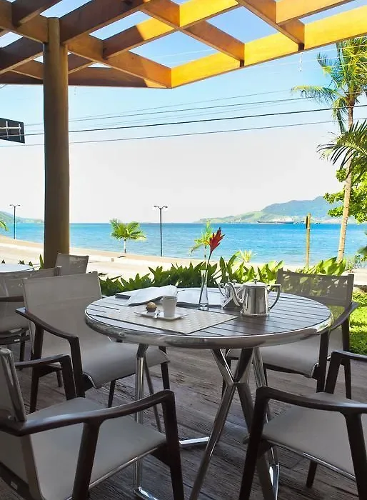Abayomi Hotel