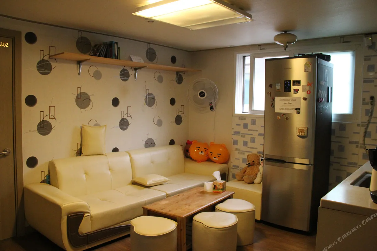 Able Guesthouse Hongdae — rooms and atmosphere