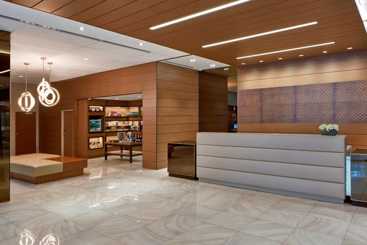AC Hotel Atlanta Downtown — rooms and atmosphere