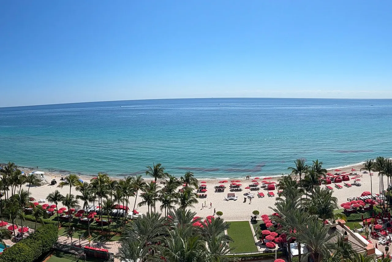 Acqualina Resort & Residences on the Beach — rooms and atmosphere