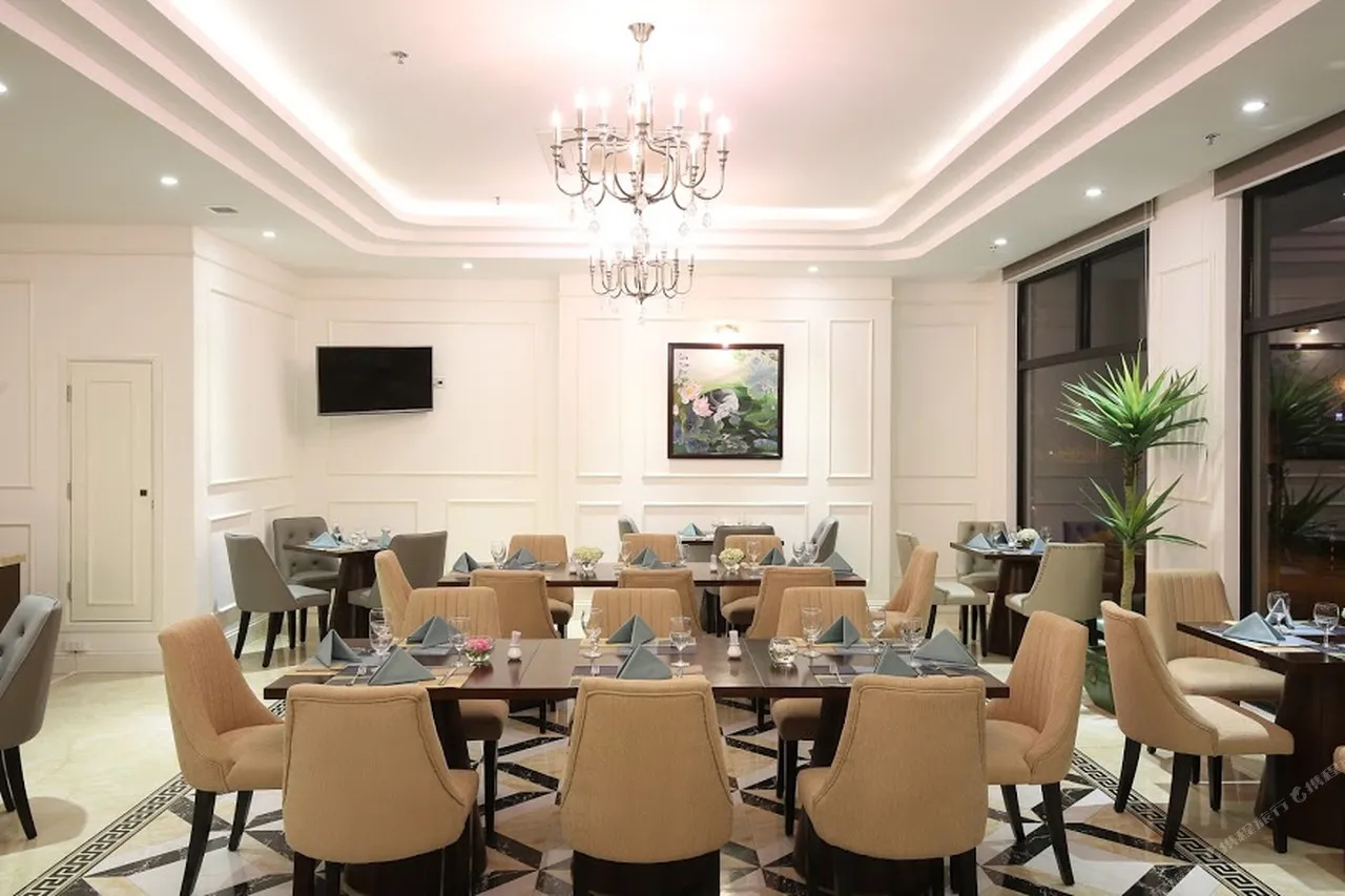 Adaline Hotel and Suite — rooms and atmosphere