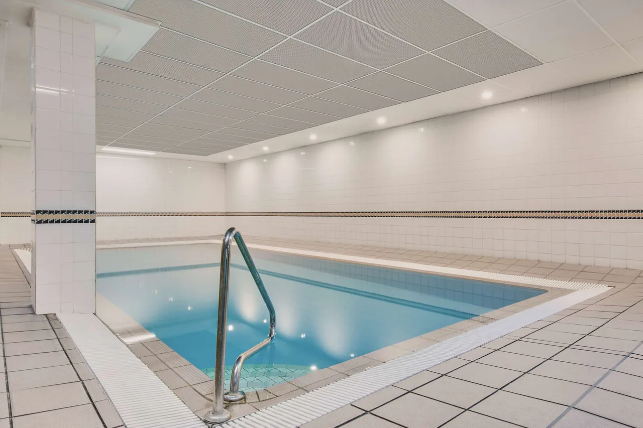 Adina Serviced Apartments Canberra Kingston — rooms and atmosphere