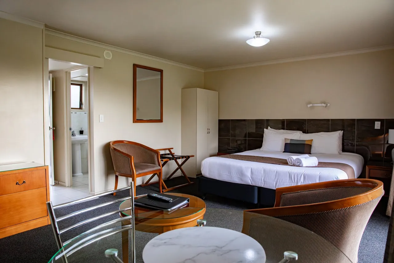 Admirals Motor Inn — ภาพห้องพักและบรรยากาศ