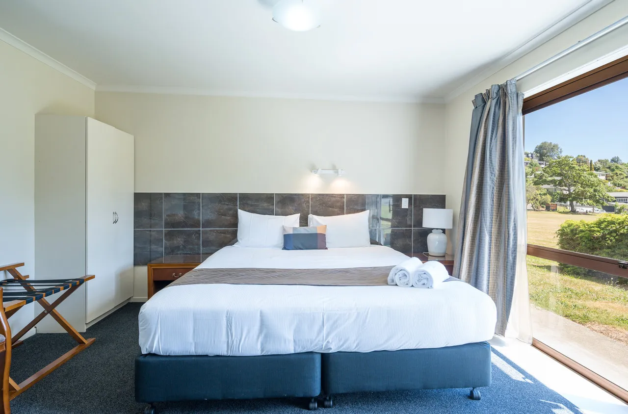 Admirals Motor Inn — ภาพห้องพักและบรรยากาศ