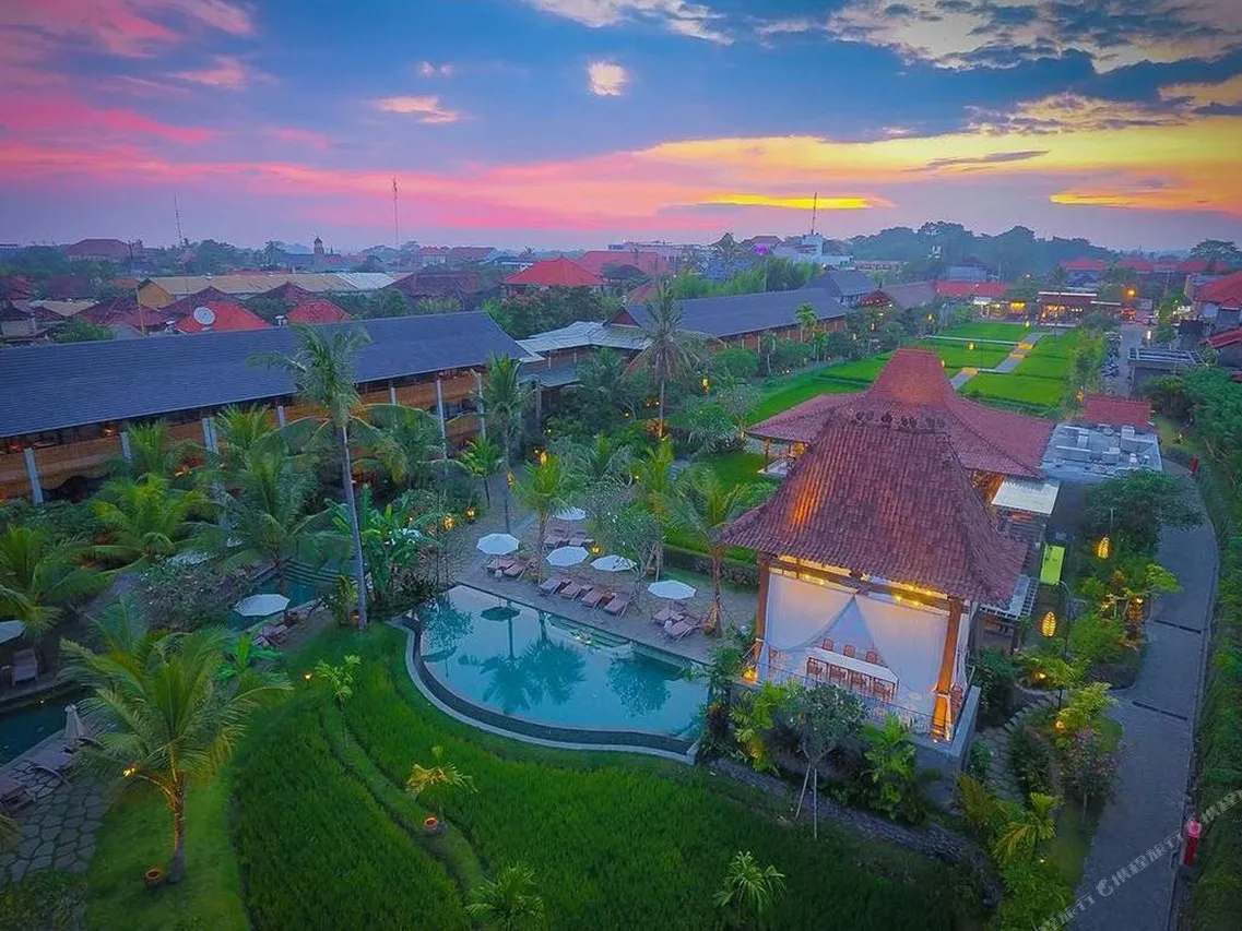 Alaya Resort Ubud — rooms and atmosphere