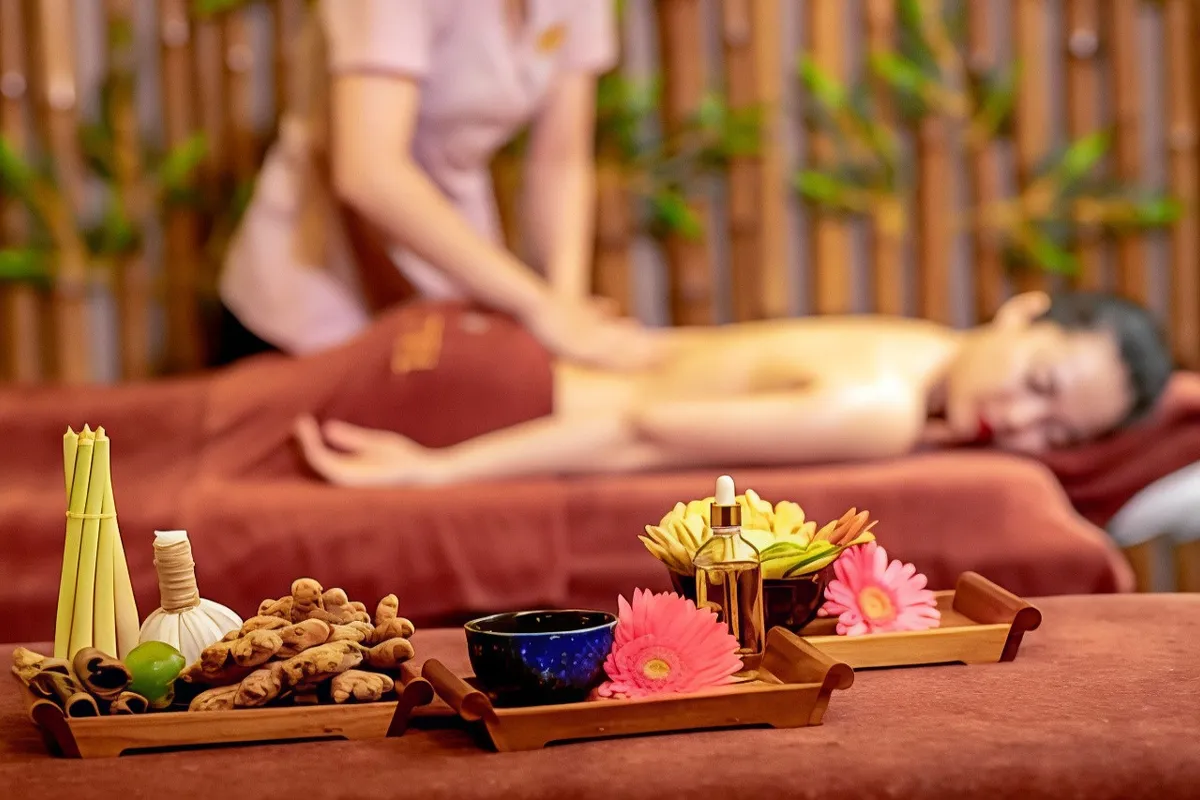 Alba Spa Hotel Hue — rooms and atmosphere