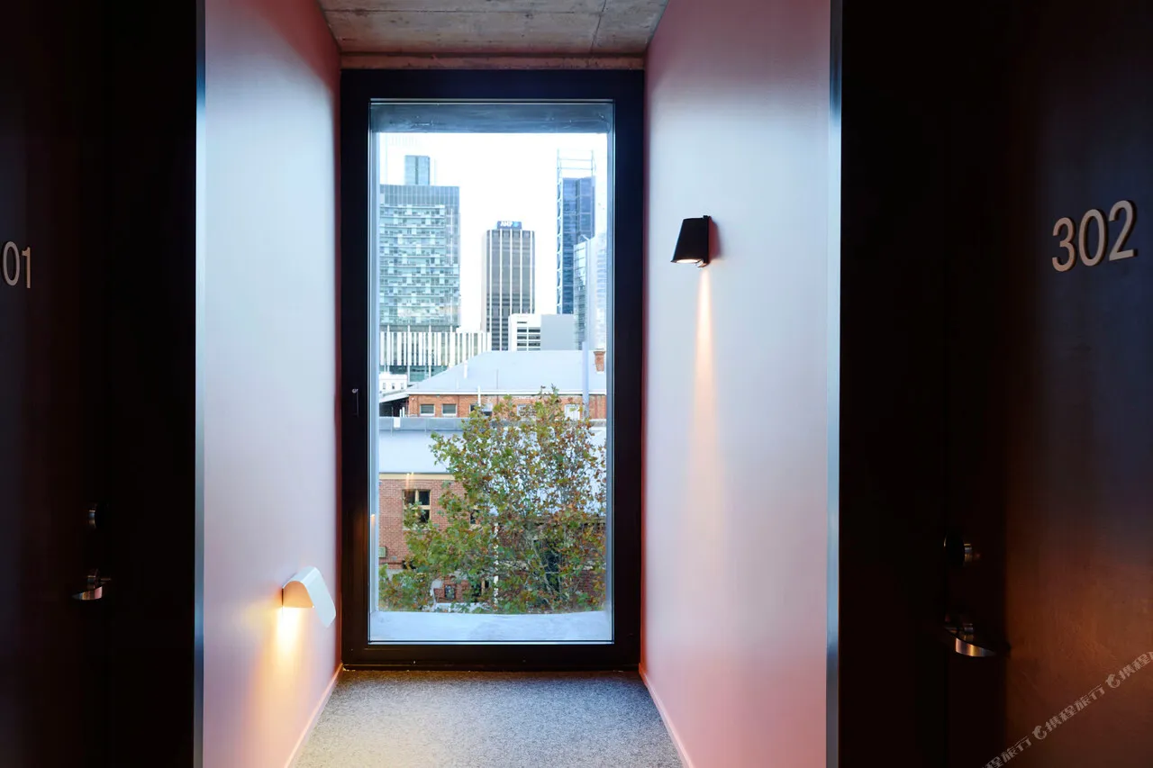 Alex Hotel — rooms and atmosphere