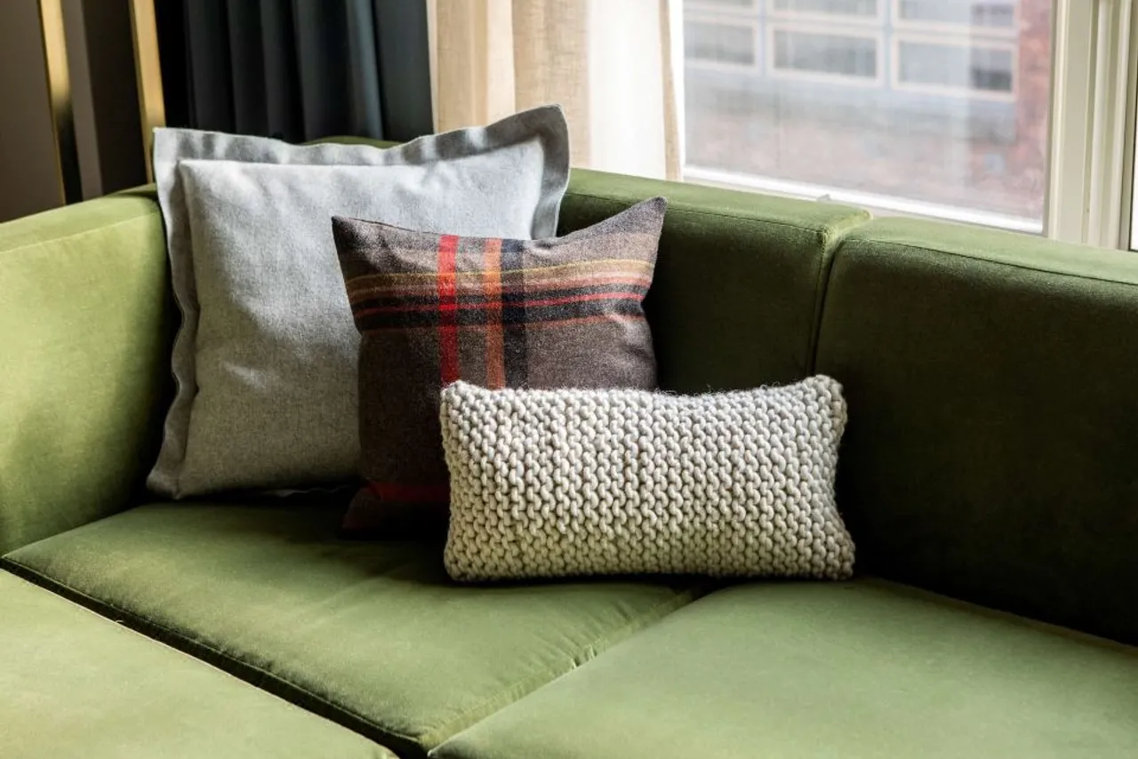 The Alexis Royal Sonesta Hotel Seattle — rooms and atmosphere