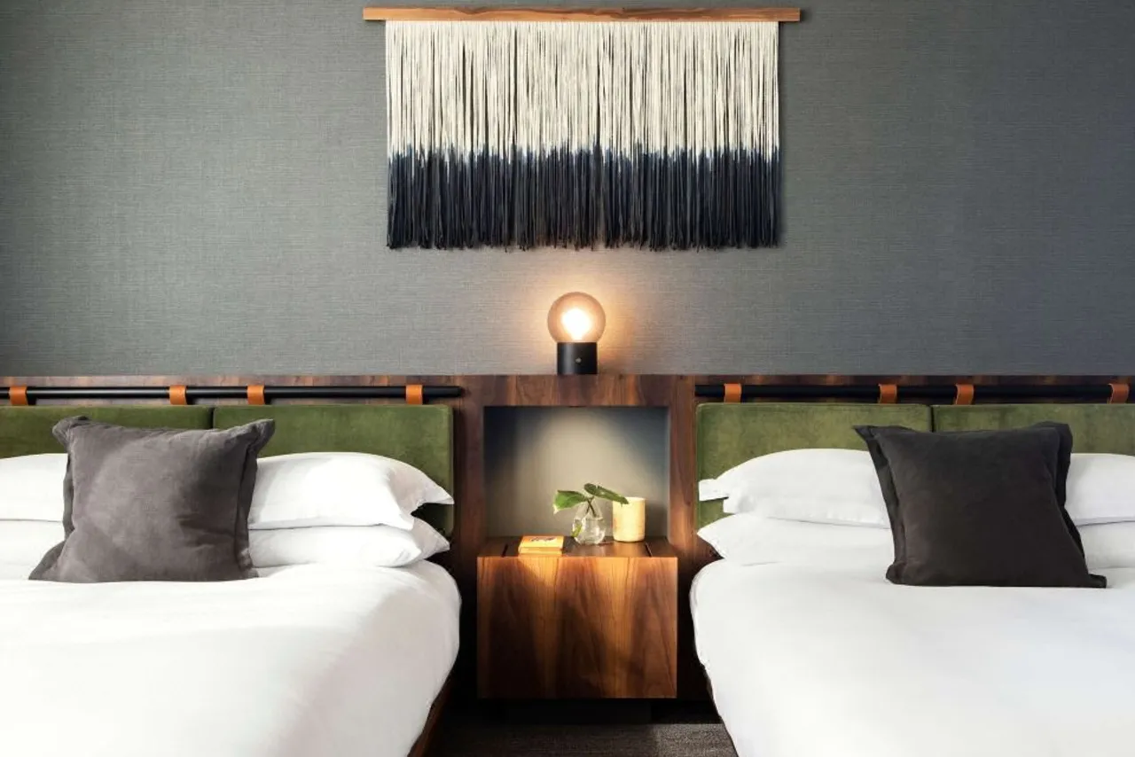 The Alexis Royal Sonesta Hotel Seattle — rooms and atmosphere