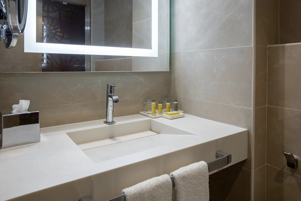 Algiers Marriott Hotel Bab Ezzouar — rooms and atmosphere
