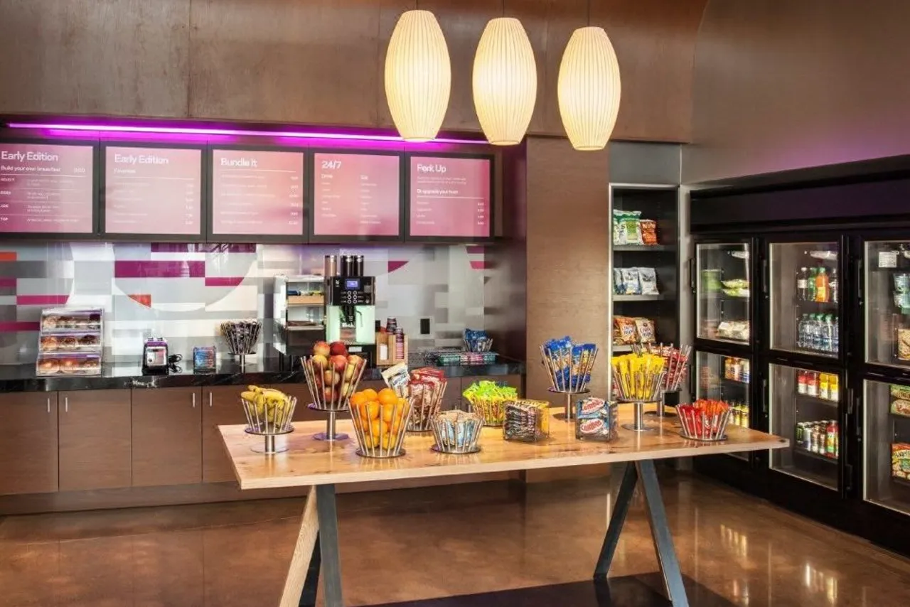 Aloft Dallas Arlington Entertainment District — rooms and atmosphere