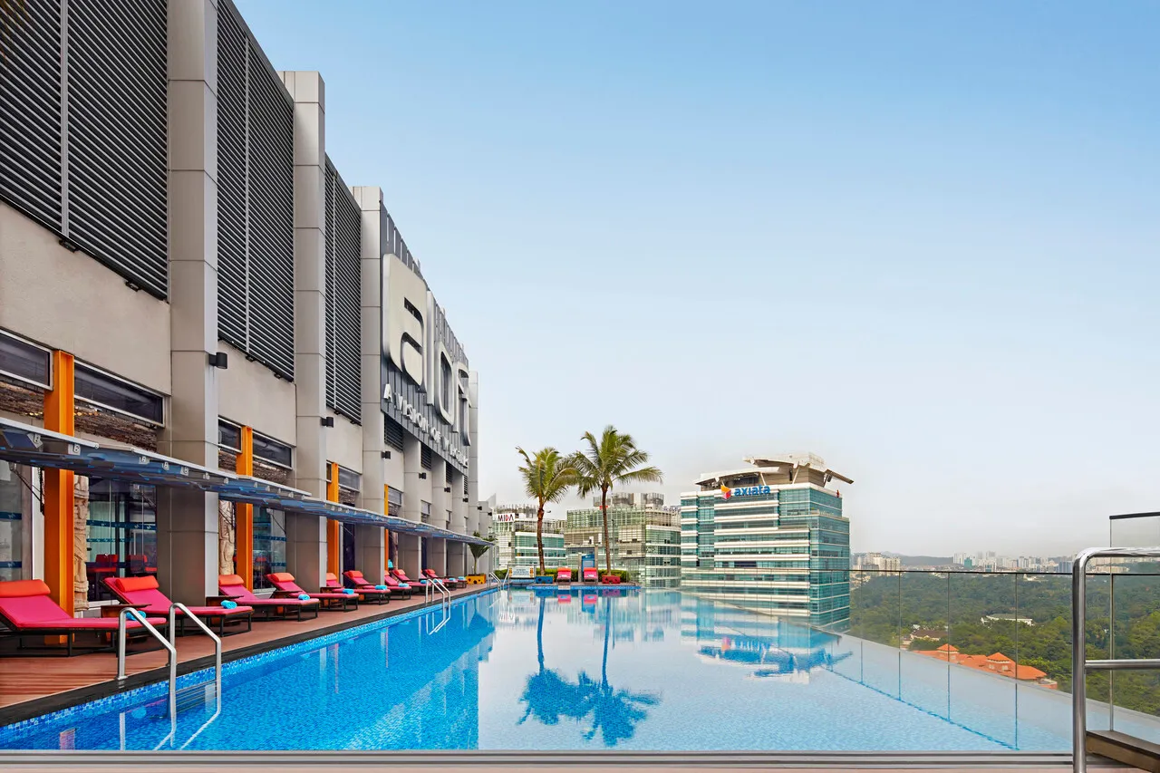 Aloft Kuala Lumpur Sentral — rooms and atmosphere