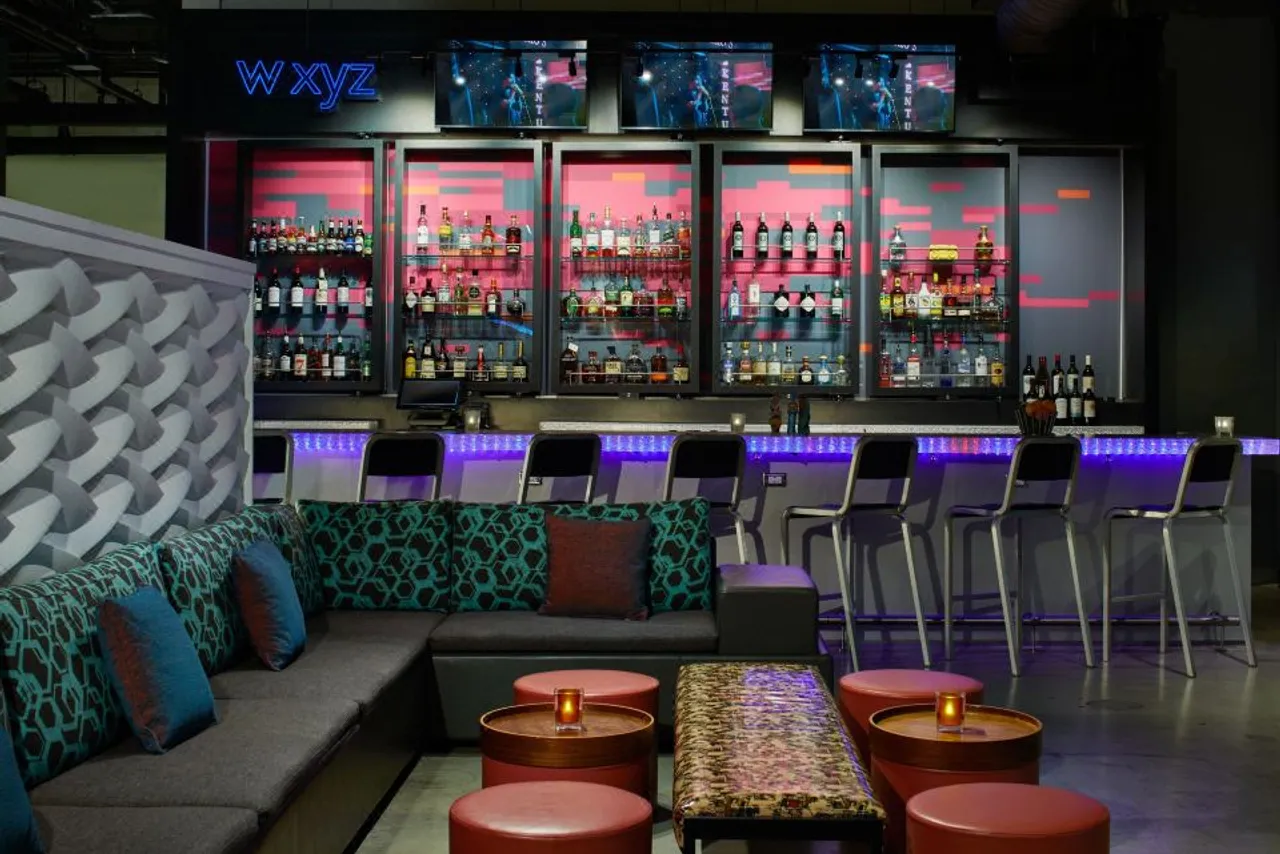 Aloft Miami Aventura — rooms and atmosphere