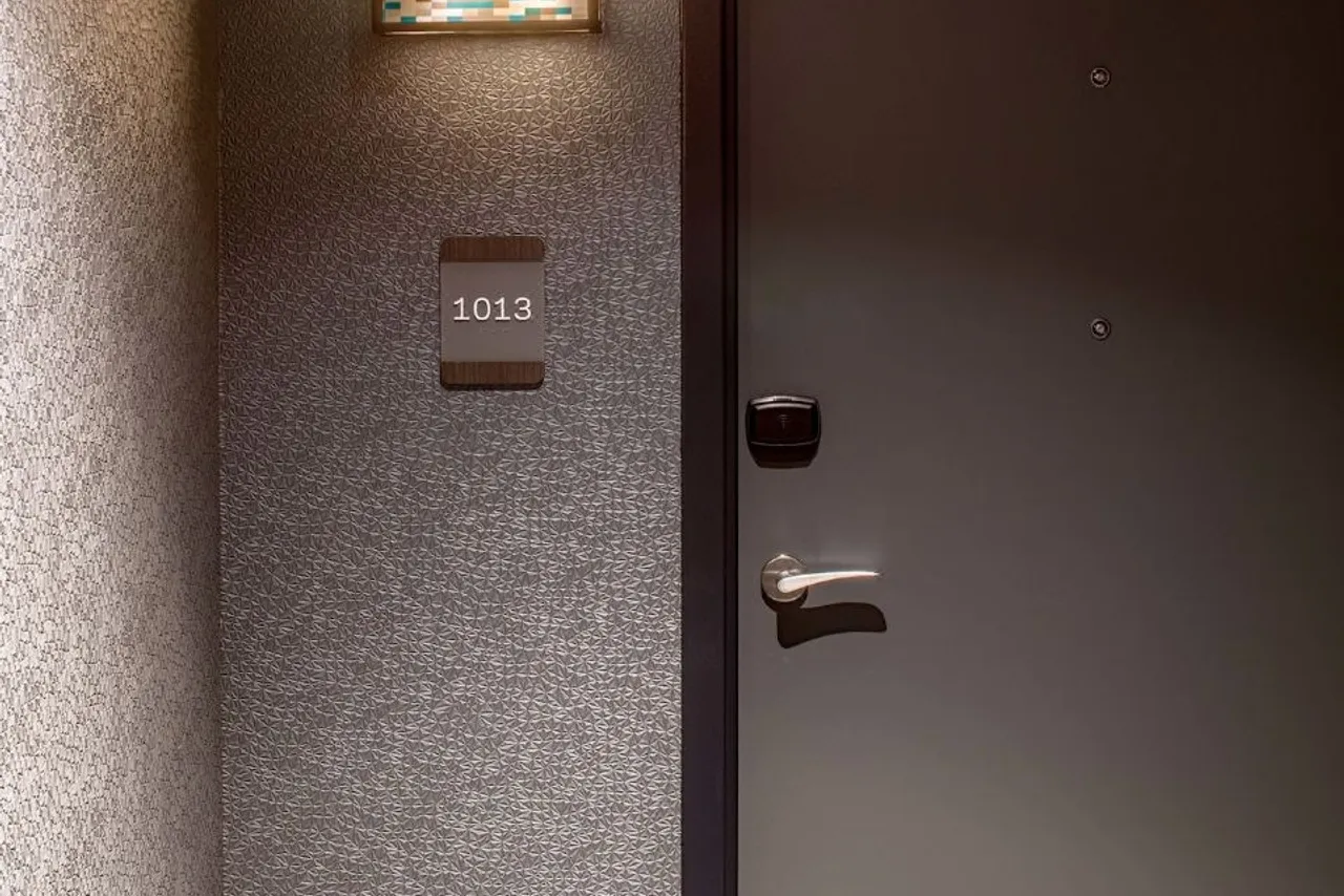 Aloft Philadelphia Downtown — rooms and atmosphere