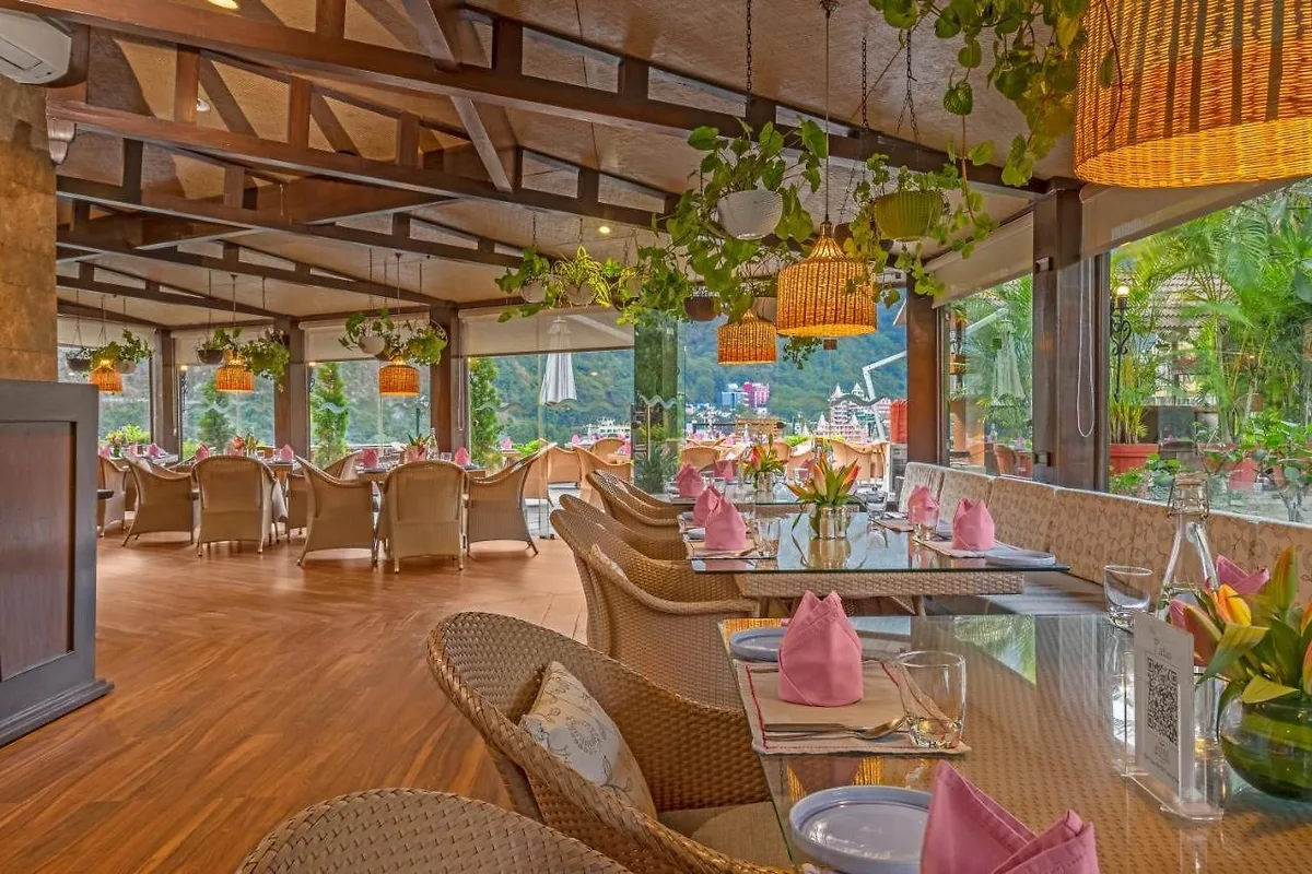 Aloha On The Ganges by Leisure Hotels — ภาพห้องพักและบรรยากาศ