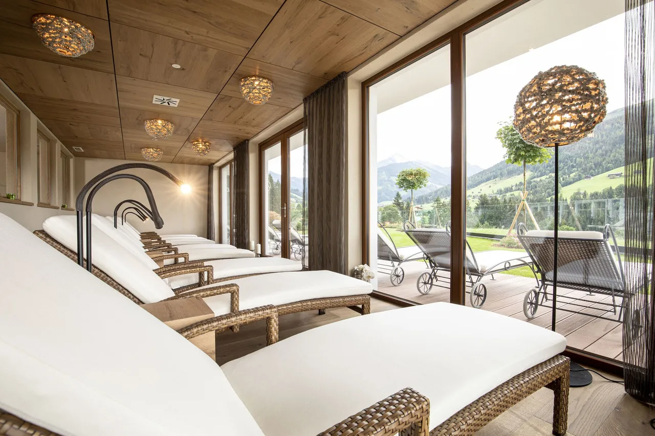 Alpbacherhof Mountain & Spa Resort — ภาพห้องพักและบรรยากาศ