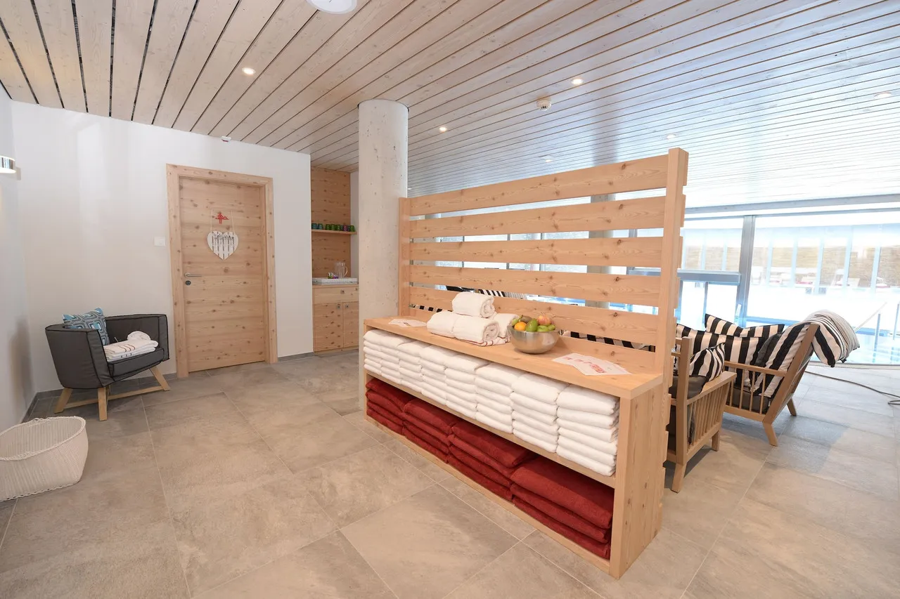 Alpenhotel Fleurs de Zermatt — ภาพห้องพักและบรรยากาศ