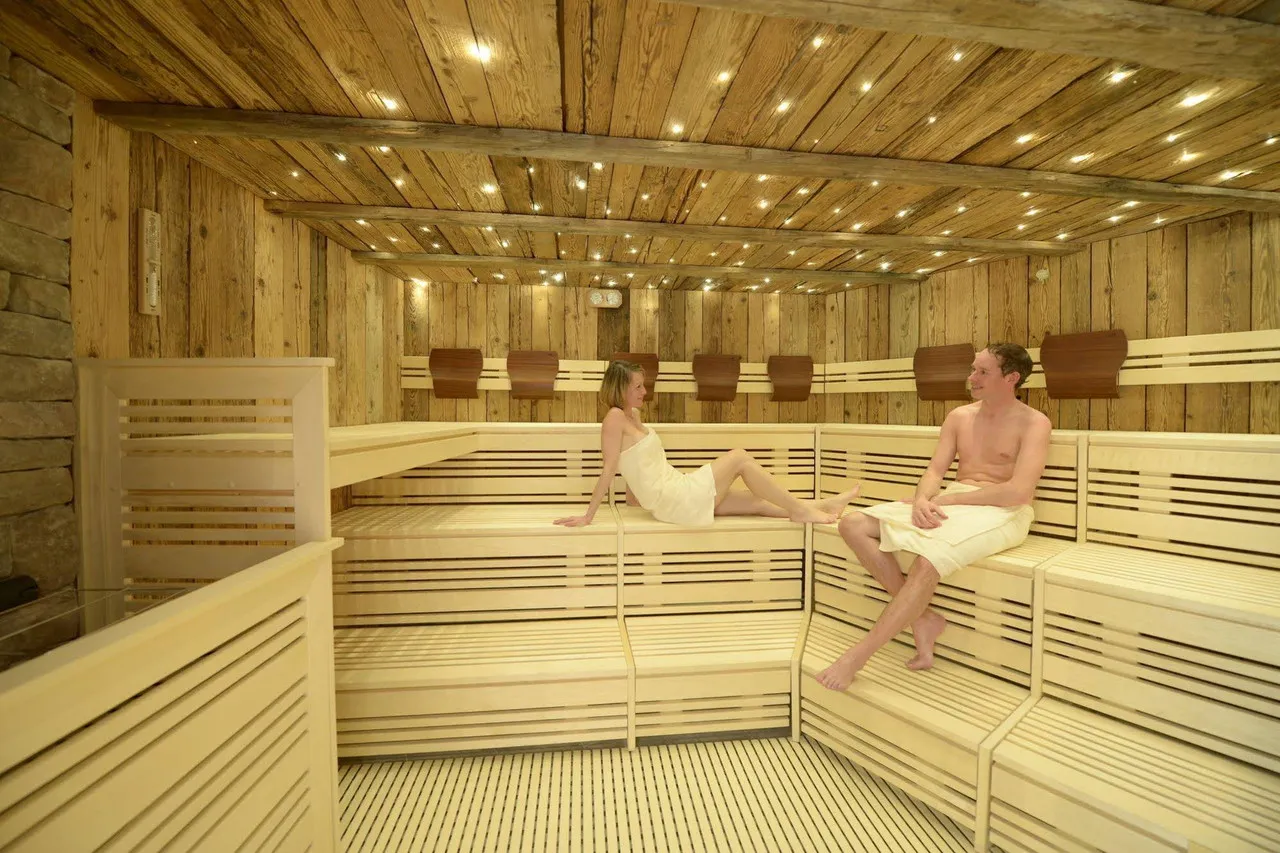 Alpenhotel Fleurs de Zermatt — ภาพห้องพักและบรรยากาศ