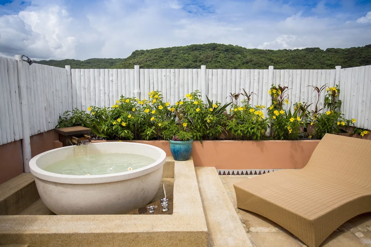 Amanda Hotel — rooms and atmosphere