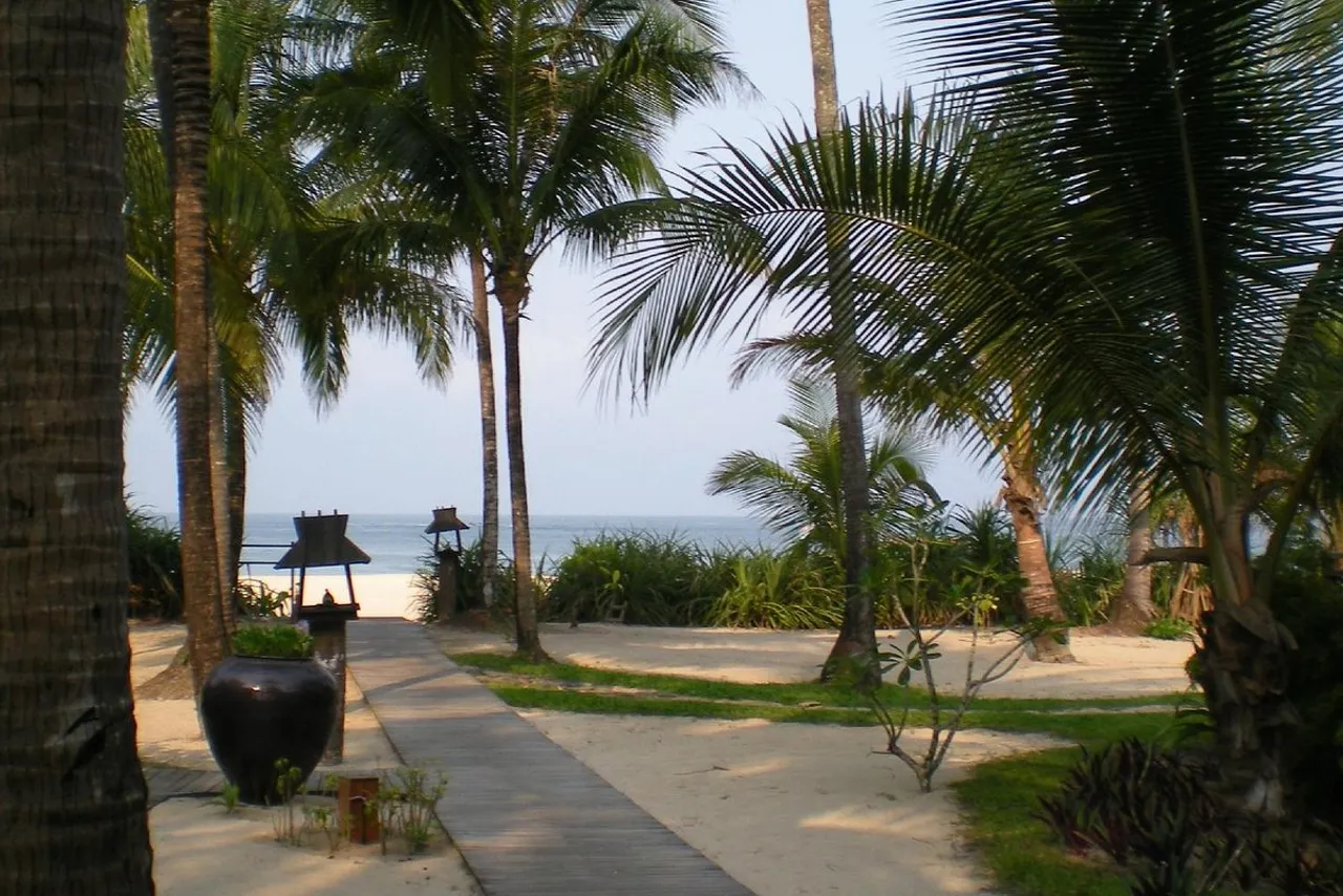 Amara Ocean Resort — rooms and atmosphere