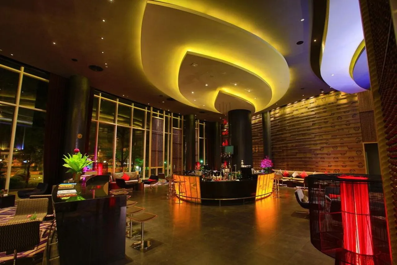 Best Western Premier Amaranth Suvarnabhumi Airport — rooms and atmosphere