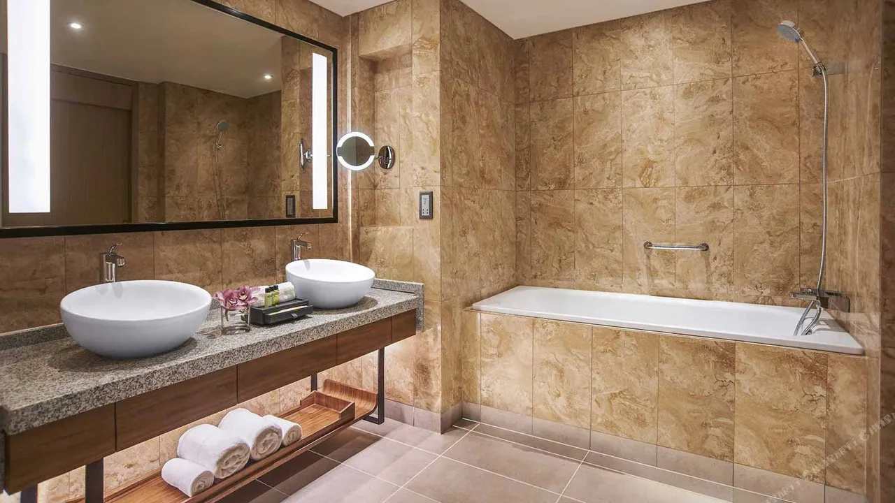 Amari Johor Bahru — rooms and atmosphere