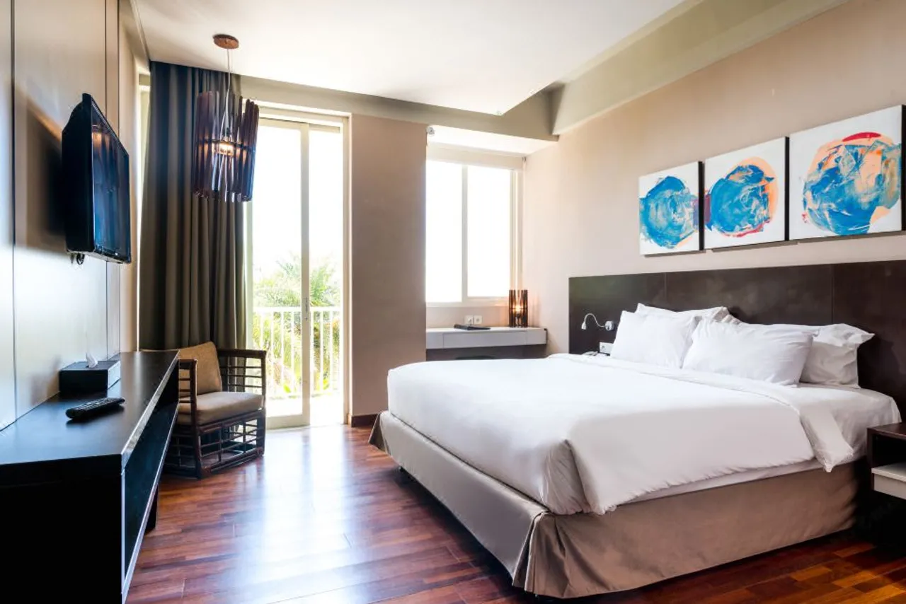 Amarta Hills Hotel and Resort — rooms and atmosphere