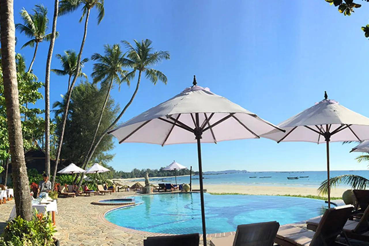Amazing Ngapali Resort — rooms and atmosphere