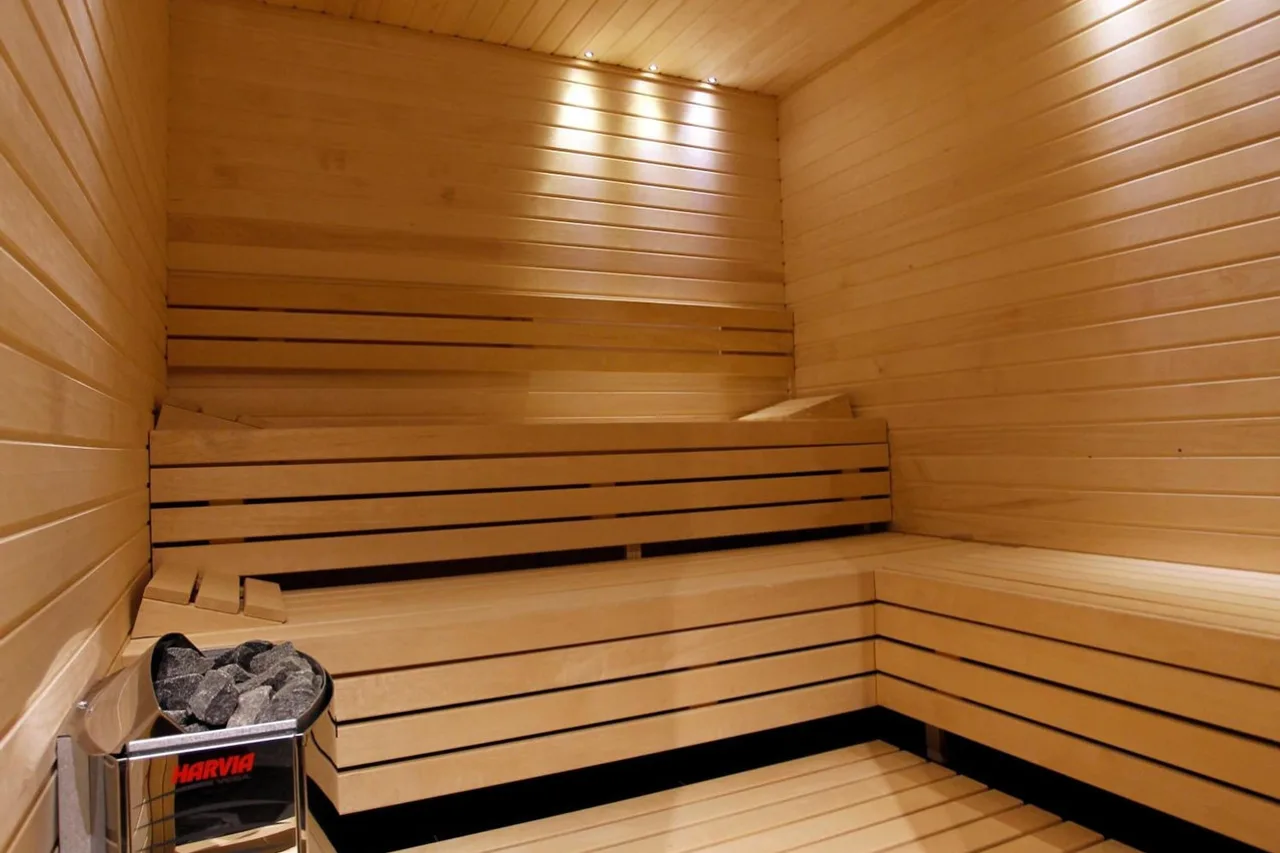 Ambasador Hotel — ภาพห้องพักและบรรยากาศ