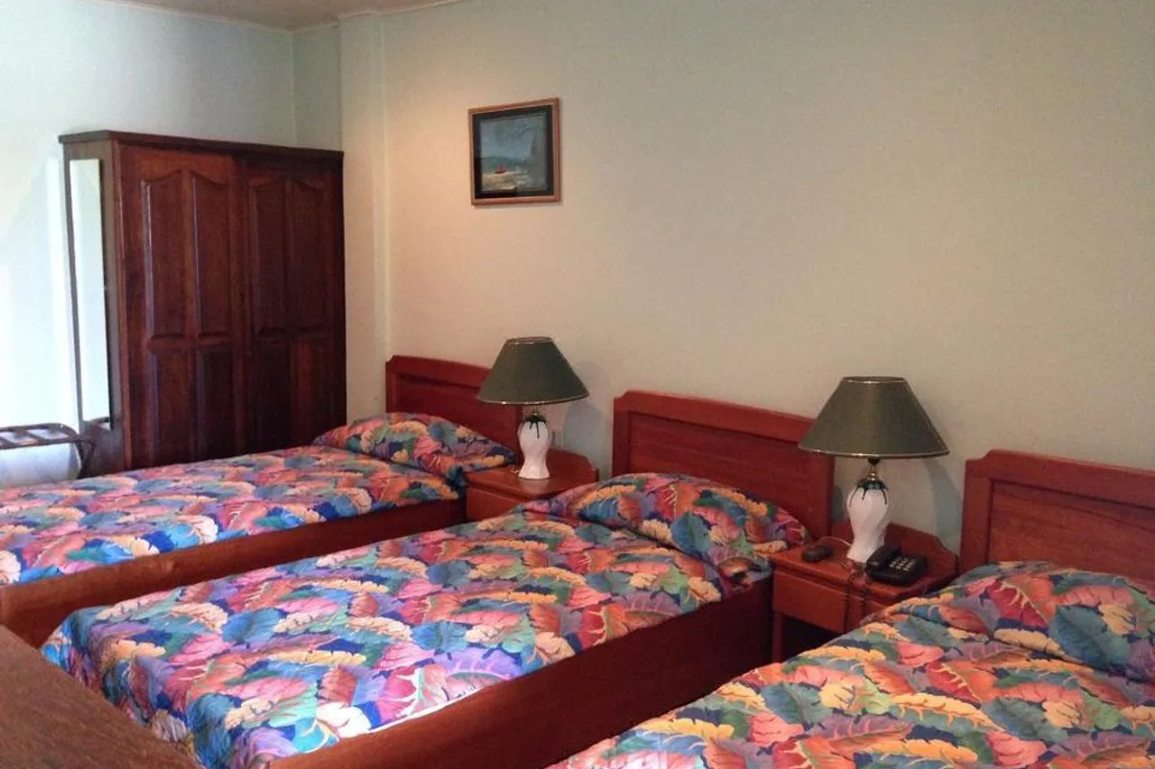 Ambassador Hotel Paramaribo — rooms and atmosphere