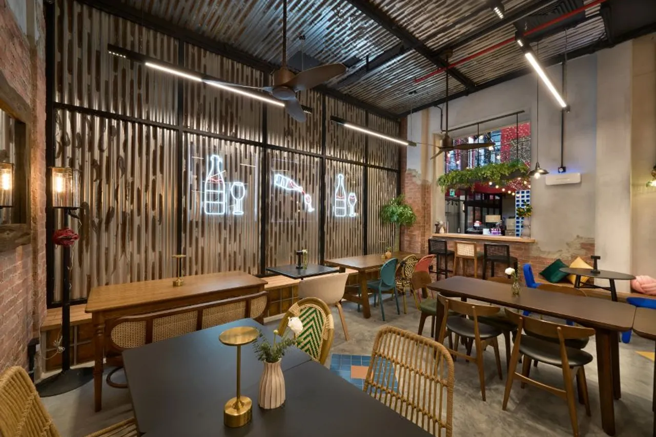 AMOY by Far East Hospitality — rooms and atmosphere