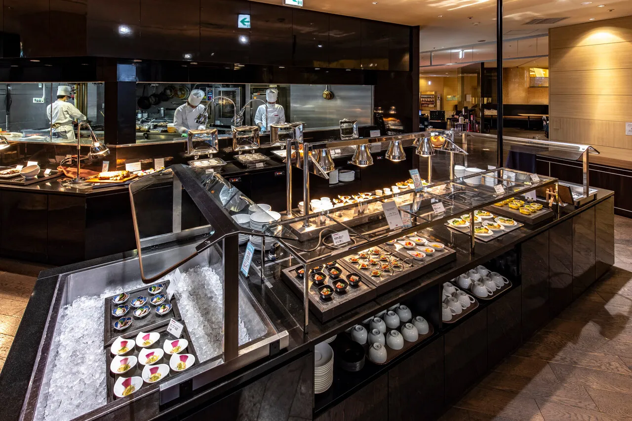 ANA Crowne Plaza Kanazawa — rooms and atmosphere